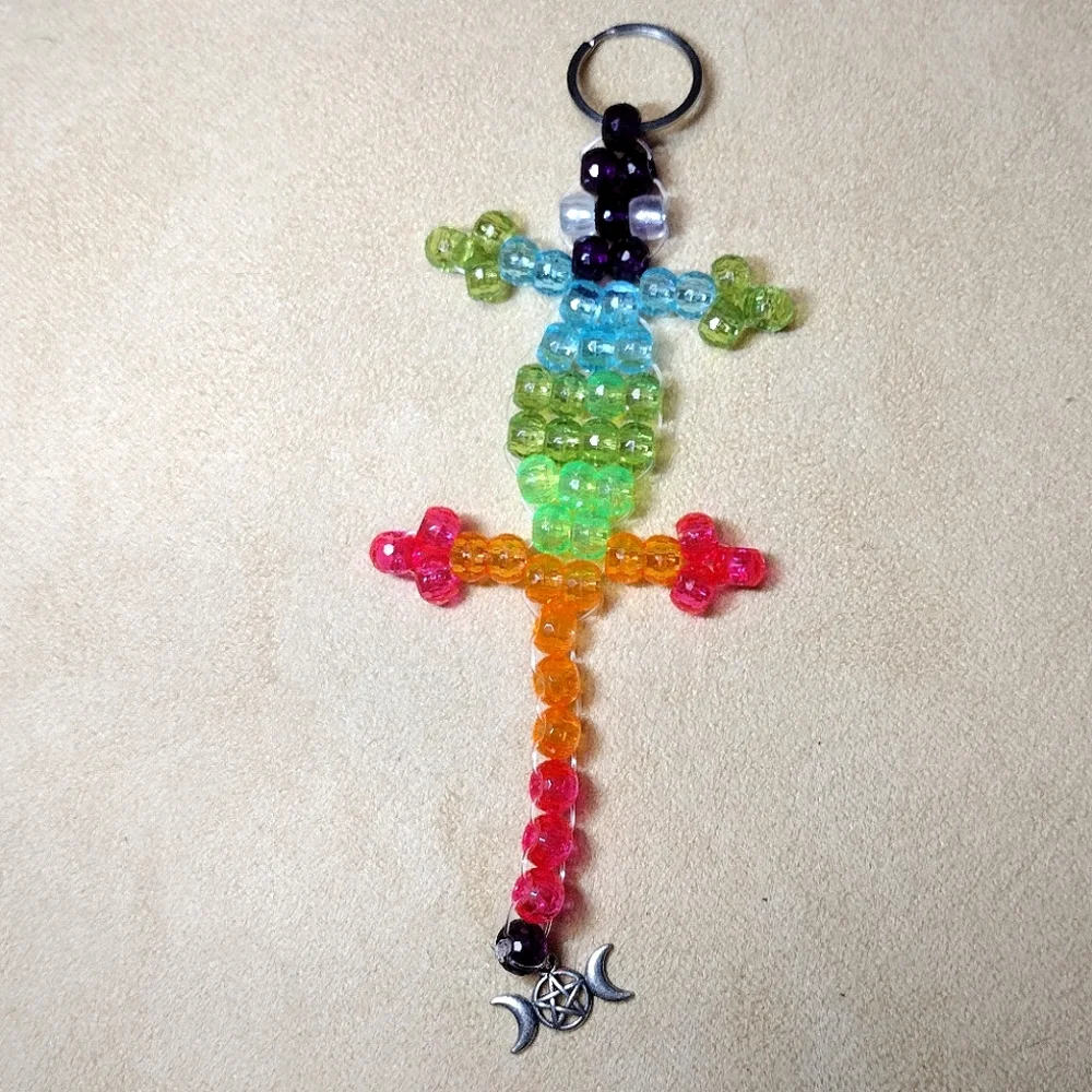 Kandi Lizard Keychain Rainbow Disco - Picture 1 of 2